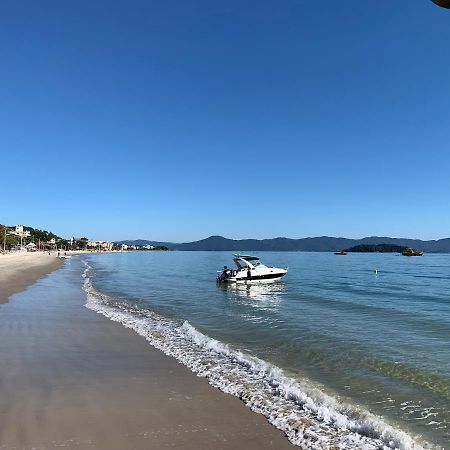 Apto 2 Suites, Ideal Para Familias, 30M Do Mar Florianópolis Exteriér fotografie